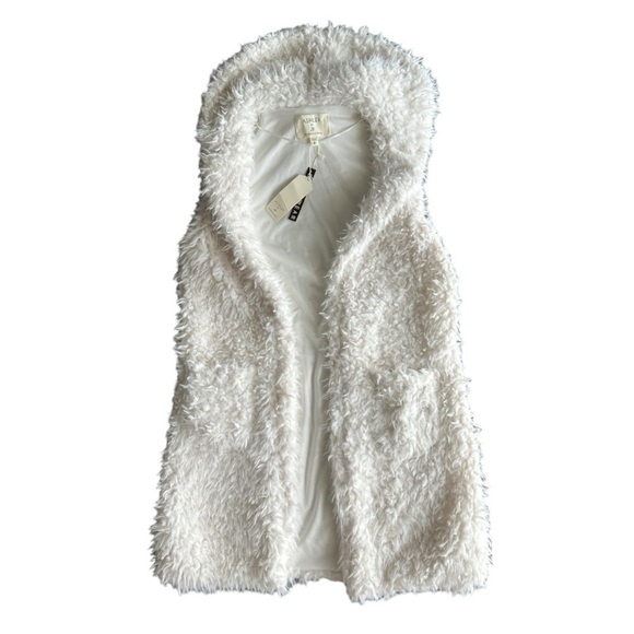 Ashley By 26 International Jackets & Blazers - Ashley By 26 International Fluffy Vest